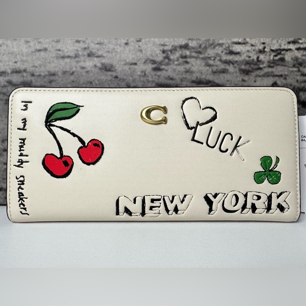 NWT Coach Essential Slim Wallet with Sketch Print Leather Chalk CAN84